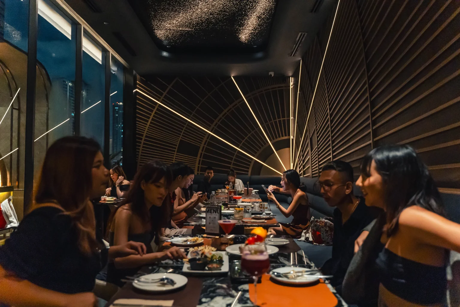 glare-restaurant-bangkok-cascade-hotel